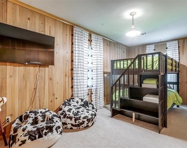 1505 N Riverside Drive - Photo Thumbnail 20