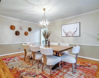1505 N Riverside Drive - Photo Thumbnail 9