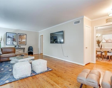 1505 N Riverside Drive - Photo Thumbnail 8