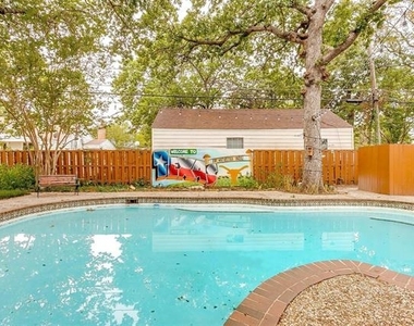 1505 N Riverside Drive - Photo Thumbnail 32