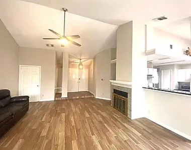 2614 Timberview Circle - Photo Thumbnail 5
