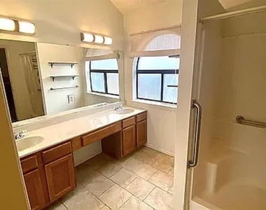 2614 Timberview Circle - Photo Thumbnail 13