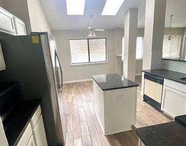 2614 Timberview Circle - Photo Thumbnail 16