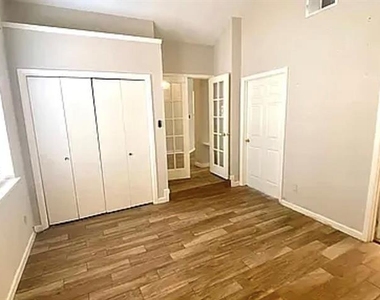 2614 Timberview Circle - Photo Thumbnail 1