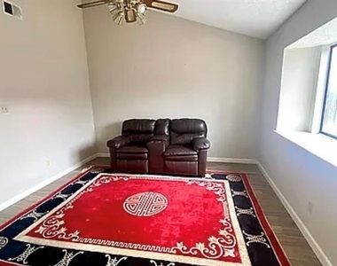 2614 Timberview Circle - Photo Thumbnail 8