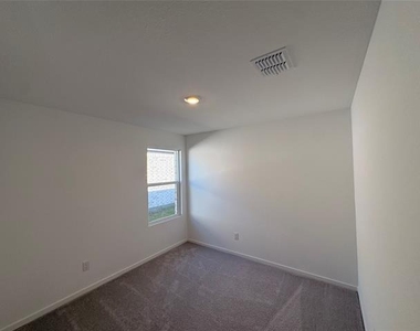 1636 Elliott Road - Photo Thumbnail 12