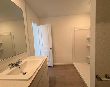 1636 Elliott Road - Photo Thumbnail 8