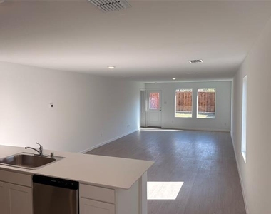 1636 Elliott Road - Photo Thumbnail 3