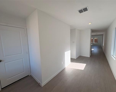 1636 Elliott Road - Photo Thumbnail 10
