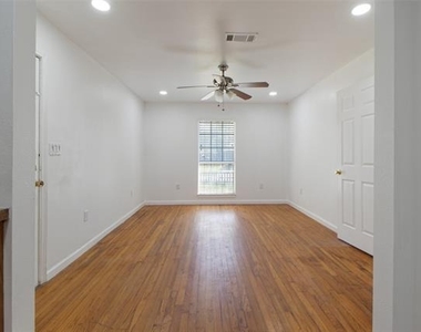 2707 Judy Drive - Photo Thumbnail 3