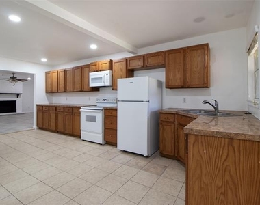 2707 Judy Drive - Photo Thumbnail 6