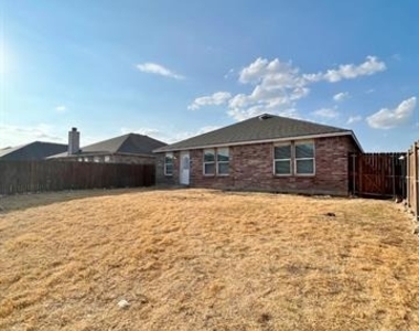 5825 Mountain Bluff Drive - Photo Thumbnail 3