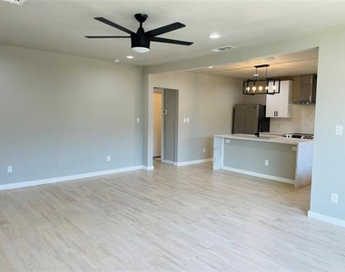 4609 Virginia Avenue - Photo Thumbnail 4