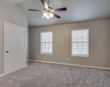 224 Samuel Boulevard - Photo Thumbnail 13