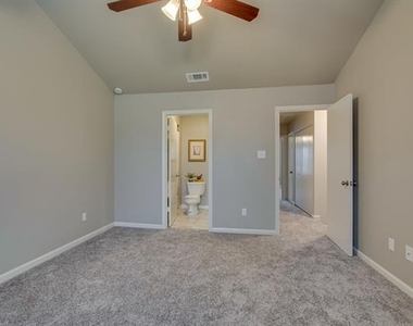 224 Samuel Boulevard - Photo Thumbnail 19
