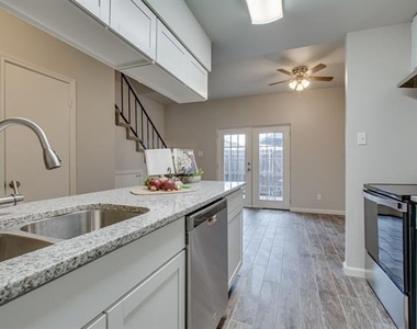 224 Samuel Boulevard - Photo Thumbnail 12