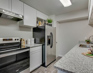 224 Samuel Boulevard - Photo Thumbnail 10