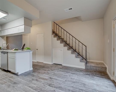 224 Samuel Boulevard - Photo Thumbnail 8