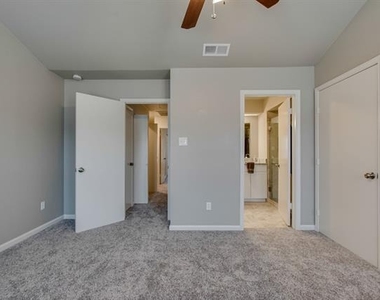 224 Samuel Boulevard - Photo Thumbnail 15