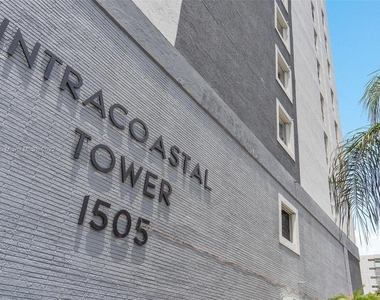 1505 N Riverside Drive - Photo Thumbnail 18
