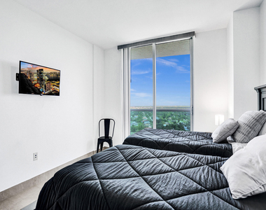 2641 N Flamingo Road - Photo Thumbnail 36