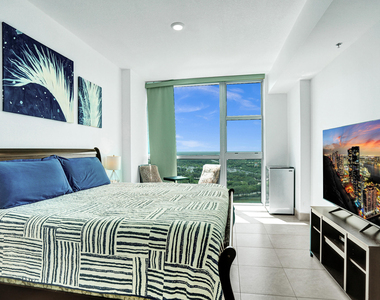 2641 N Flamingo Road - Photo Thumbnail 4