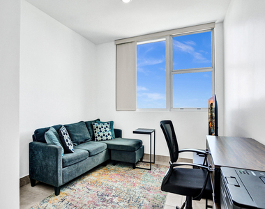 2641 N Flamingo Road - Photo Thumbnail 32