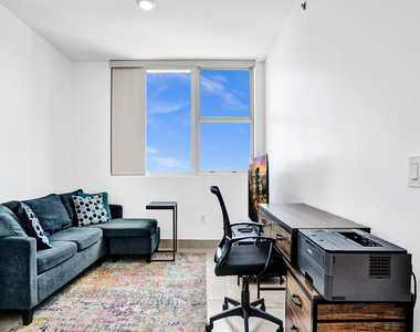 2641 N Flamingo Road - Photo Thumbnail 31