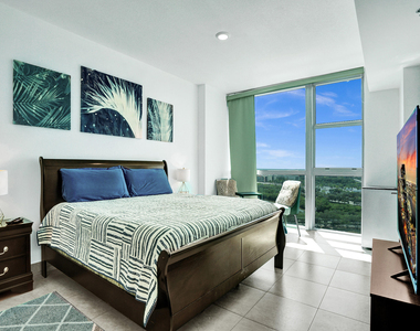 2641 N Flamingo Road - Photo Thumbnail 3