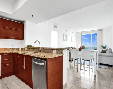 2641 N Flamingo Road - Photo Thumbnail 12