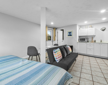 2080 Canter Way - Photo Thumbnail 15