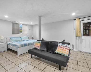 2080 Canter Way - Photo Thumbnail 14