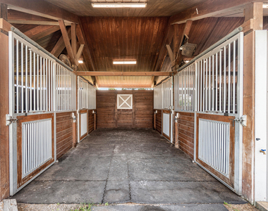 2080 Canter Way - Photo Thumbnail 2