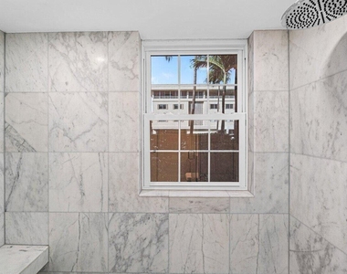 226 Brazilian Avenue - Photo Thumbnail 17