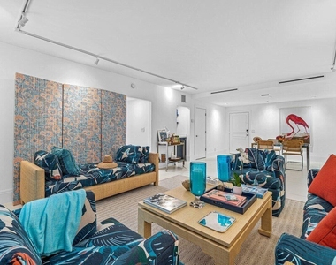 226 Brazilian Avenue - Photo Thumbnail 9
