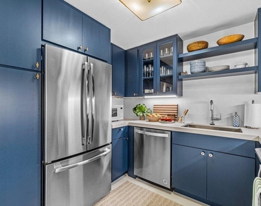 226 Brazilian Avenue - Photo Thumbnail 7
