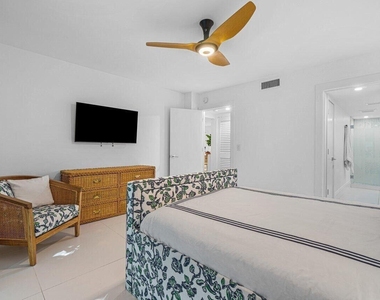 226 Brazilian Avenue - Photo Thumbnail 20