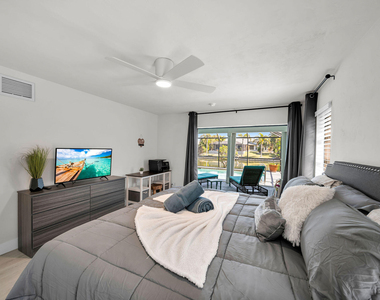 2723 Sw 5th Avenue - Photo Thumbnail 4