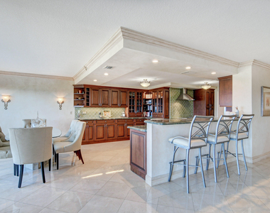 4301 N Ocean Boulevard - Photo Thumbnail 5