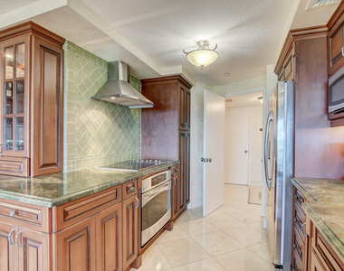 4301 N Ocean Boulevard - Photo Thumbnail 8