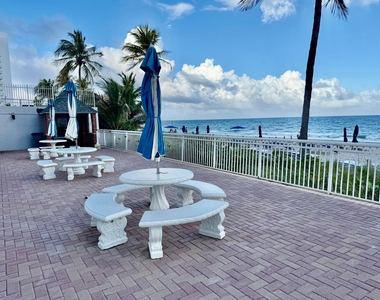 3850 Galt Ocean Drive - Photo Thumbnail 27