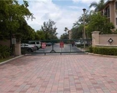2131 Se 10th Avenue - Photo Thumbnail 16