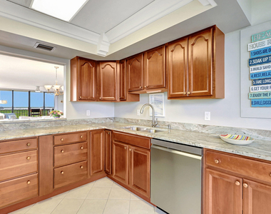 5059 N Hwy A1a - Photo Thumbnail 10