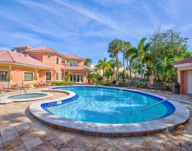 800 Uno Lago Drive - Photo Thumbnail 44