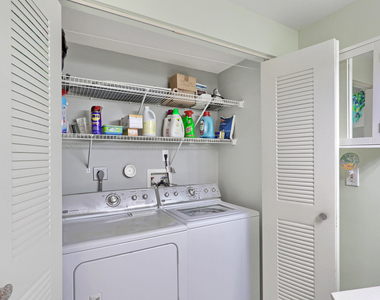 800 Uno Lago Drive - Photo Thumbnail 35
