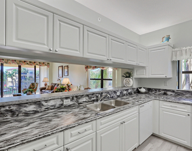 800 Uno Lago Drive - Photo Thumbnail 7