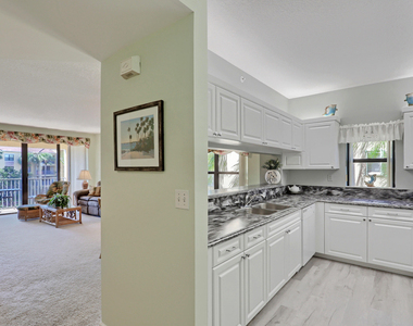 800 Uno Lago Drive - Photo Thumbnail 6