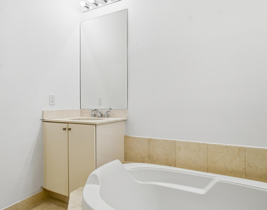 801 S Olive Avenue - Photo Thumbnail 15