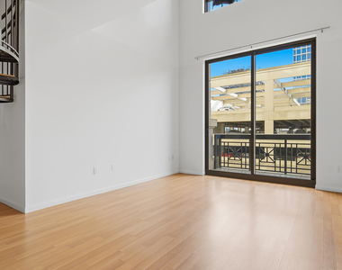 801 S Olive Avenue - Photo Thumbnail 3