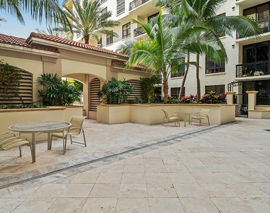 801 S Olive Avenue - Photo Thumbnail 34